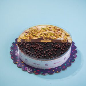 كيكة نصف شوكولاتة ونصف ايس كريم مستكة